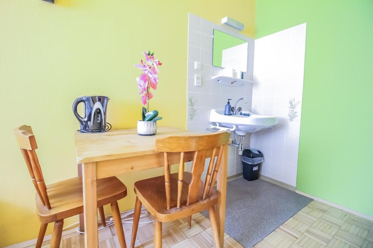 Appartement Economic 2sb In Lively Area *