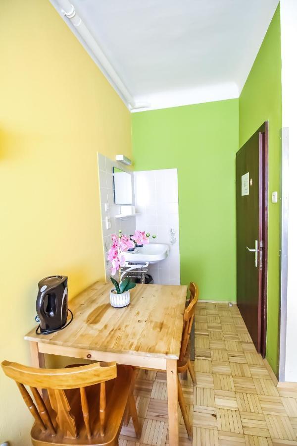 Appartement Economic 2sb In Lively Area Wenen